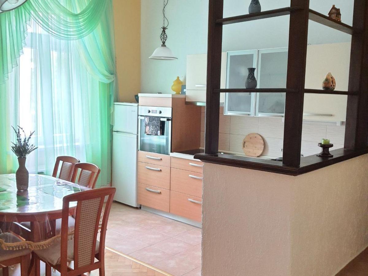Family Apartment Center Опатия Экстерьер фото